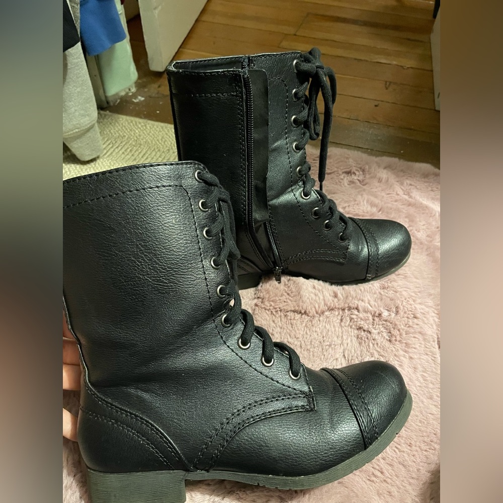 Womens black boots